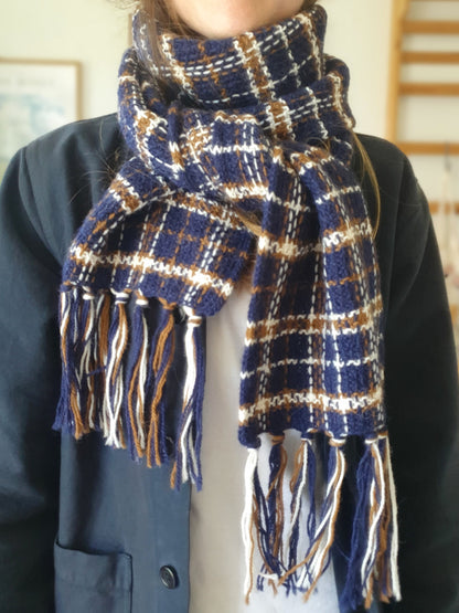 Isla Scarf